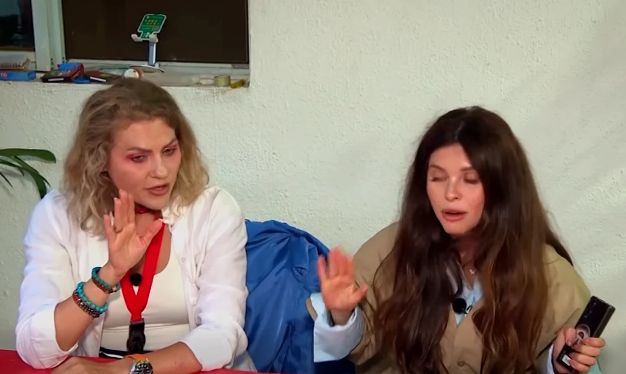 Mirela Vaida și Valerie Lungu 