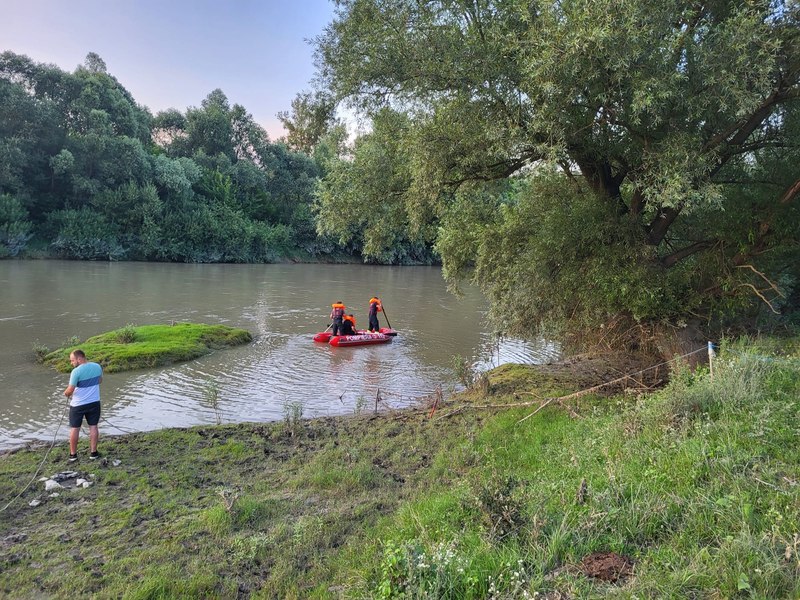 Râul ucigaș din nordul Moldovei. De ce se îneacă atâția oameni în Prut