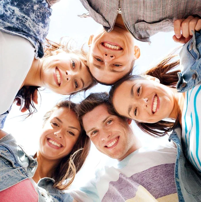 
    Elevii cu rezultate excepţionale la examene vor fi premiaţi  