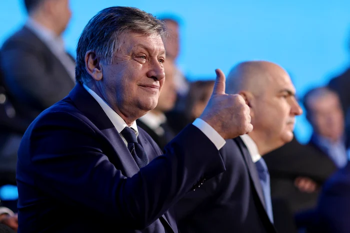 Antonescu spune că nu se va retrage din cursa pentru prezidențiale Foto: Inquam Photos/Octav Ganea