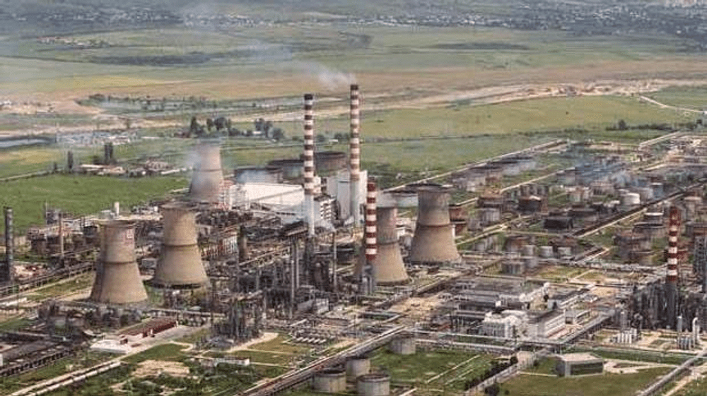 Rafinăria Lukoil, amendată cu 100.000 de lei pentru emisiile de carbon