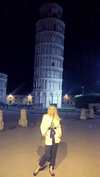 Dana Savuica in Toscana, Pisa jpeg