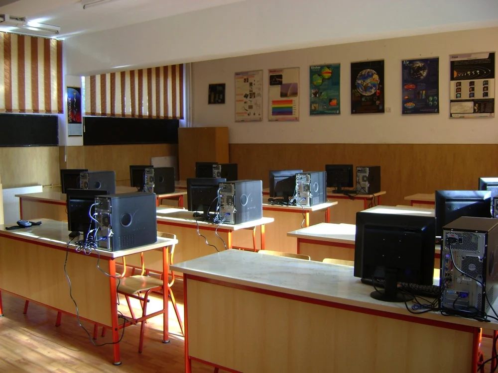 Proiectul "Internet şi şcoala ta" vizează conectarea la internet a peste 2.400 de şcoli FOTO: Arhiva Adevărul