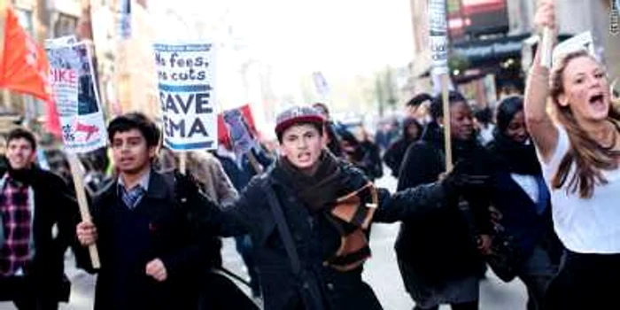 Protest al studenţilor din UK