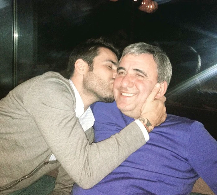 
    Hagi s-a simţit bine în compania finului Adi şi a puştiului Mariofoto: arhiva personală  