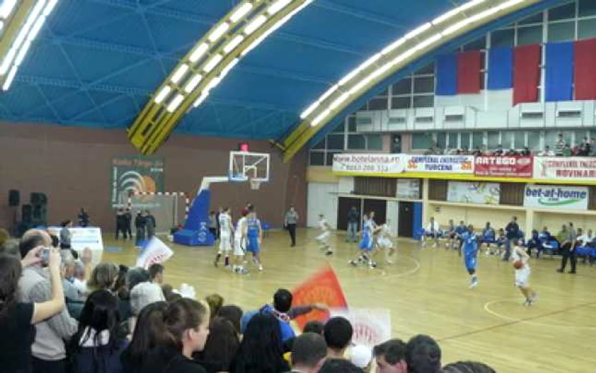 Având suportul unei săli arhipline, Energia s-a impus lejer în meciul cu SCMU Craiova 