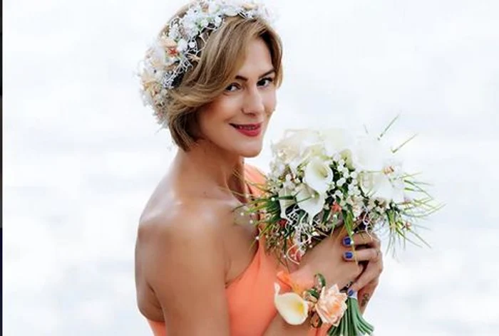 
    Roxana Ciuhulescu organizează nunta în toamna acestui an Foto Instagram  