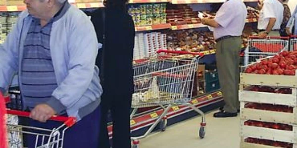 Scad preţurile la alimente