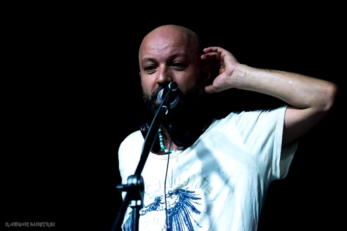 Dan Amariei este solistul trupei Omul Cu Șobolani