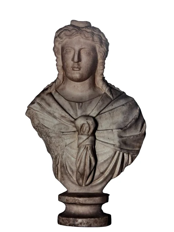 Bustul zeiței Isis descoperit la Tomis, epocă romană (© Muzeul Național al Banatului)