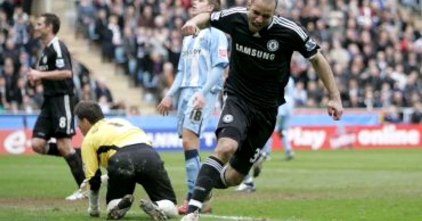 FOTBAL: Chelsea a refuzat o ofertă de 21 de milioane de euro pentru Alex