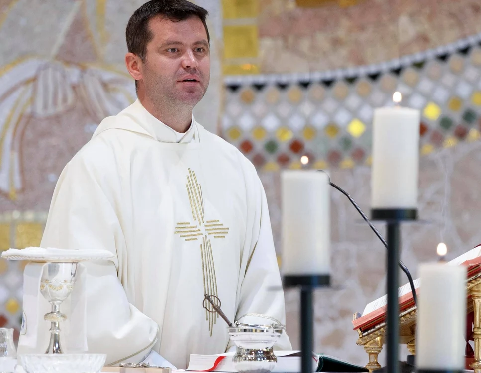 
    Părintele Francisc Doboș va sluji în biserica saFOTO: Facebook/ Francisc Doboș  