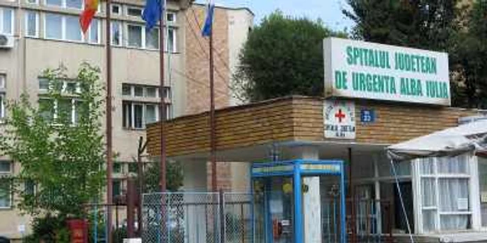 Şoferul albaiulian a fost dus la spital pentru recoltarea probelor biologice