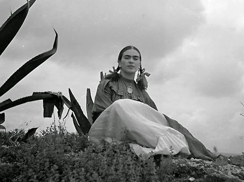 Portraits of Young Frida Kahlo by Her Father Guillermo Kahlo 12 jpg jpeg