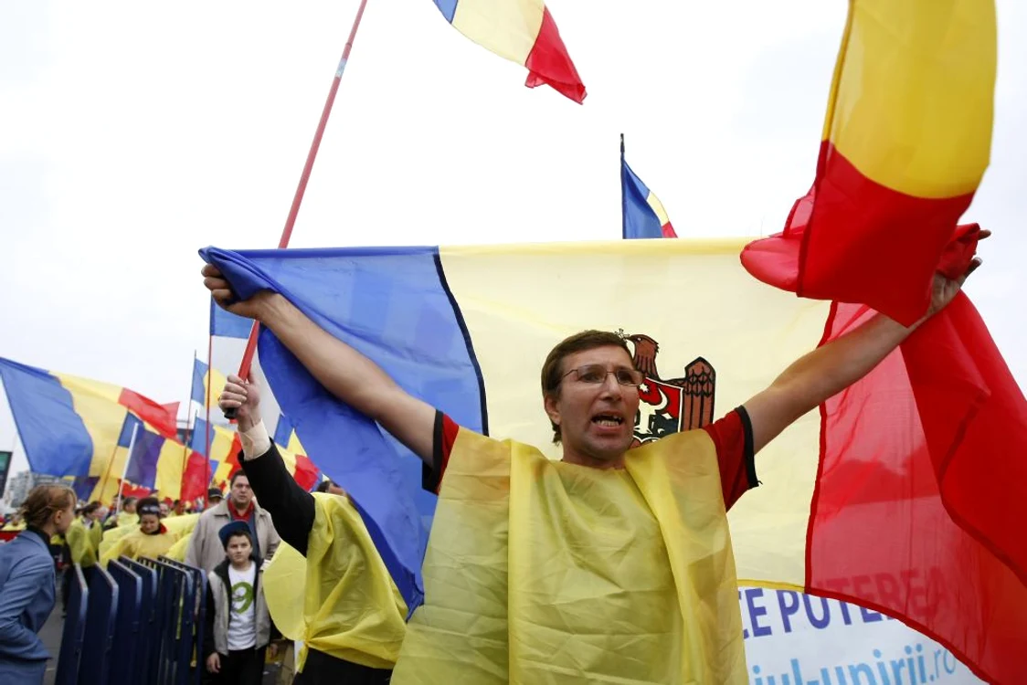 La marşul pentru unirea Basarabiei cu România au participat peste 1.500 persoane. Foto: Eduard Enea