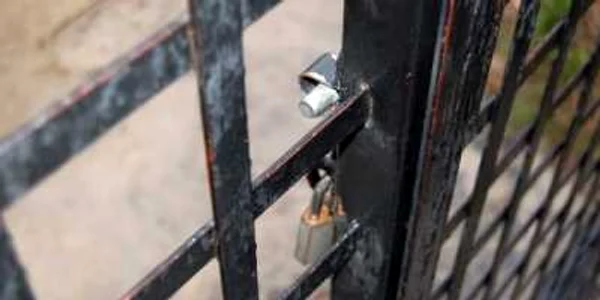 Angajaţii primăriilor oltene au închis sediile şi au plecat acasă