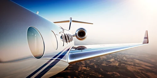 avion privat zbor generic foto shutterstock