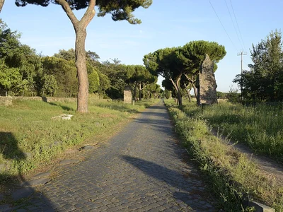 Via Appia, unul dintre cele mai vechi și mai importante drumuri strategice ale Imperiului Roman (© Livioandronico2013 / Wikimedia Commons)