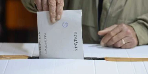 9 candidaţi s-au înscris în cursa pentru ocuparea fotoliului de primar în Craiova  