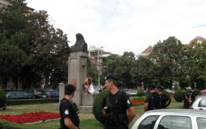 Timişoara: VIDEO Neputinţa de a munci pentru copii l-a dus în pragul sinuciderii