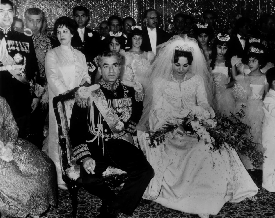 Nunta lui Farah Dabi cu Șahul Mohammad Reza Pahlavi. FOTO: Getty Images