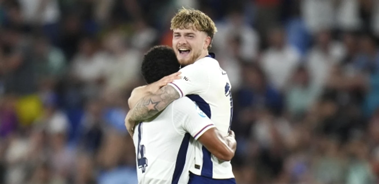 Harvey Elliott a fost eroul Angliei
