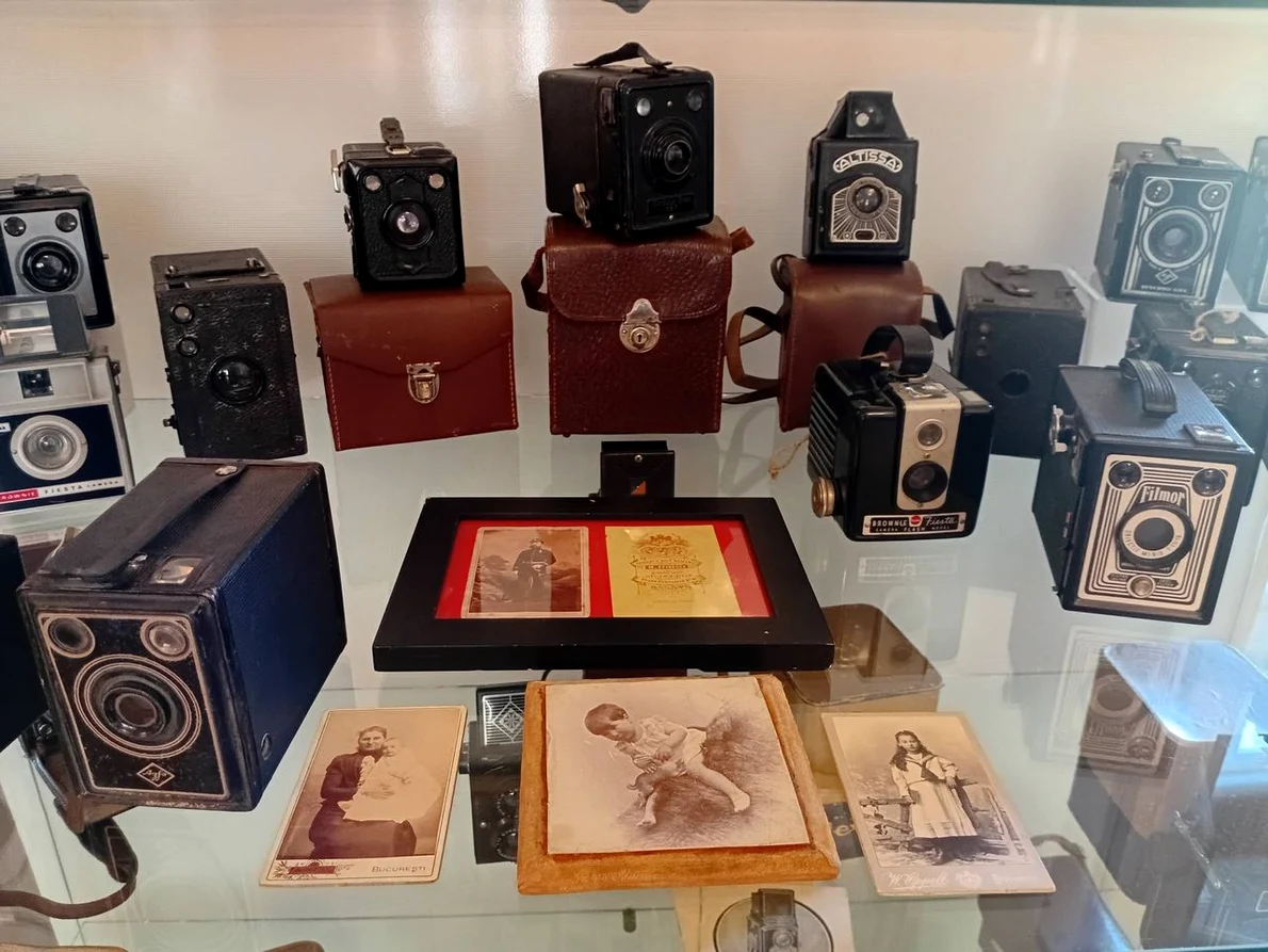 Expoziția „1001 Aparate și Accesorii Foto. O scurtă istorie a fotografiei românești”, la Miercurea-Ciuc (foto: Muzeul Național al Carpaților Răsăriteni)