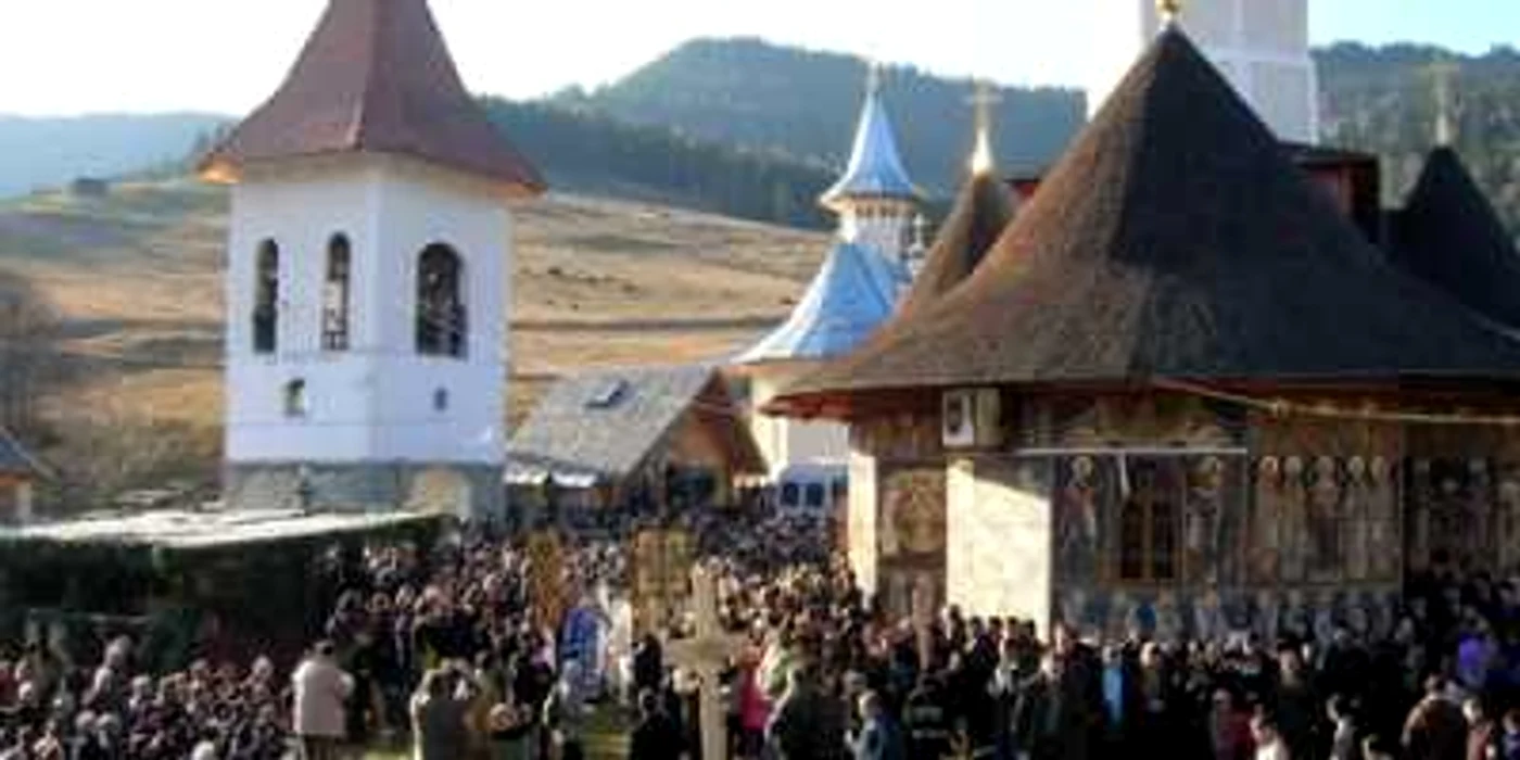 Mănăstirea Petru Vodă este un punct de rezistenţă al ortodoxiei conservatoare 