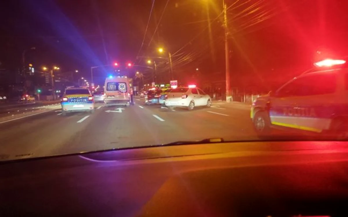 
    Adolescentul a furat o mașină și a fost urmărit de polițiștiFoto: adevarul.ro  