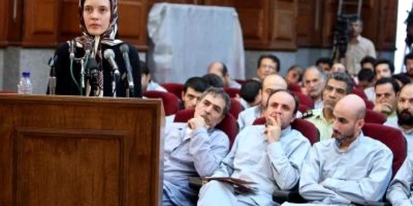 <b>AFP</b>: Clotilde Reiss rămâne în închisoare, după încheierea procesului