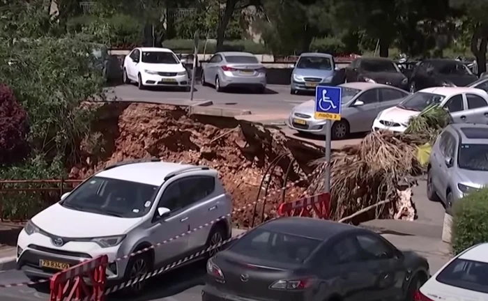 Parcarea era nou inaugurată, fiind capabilă să găzduiască câteva sute de vehicule Foto: Captura video