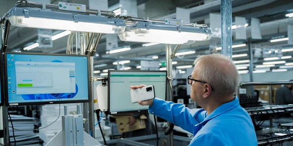 Fabrica  HMD Global de smartphone uri Nokia jpg