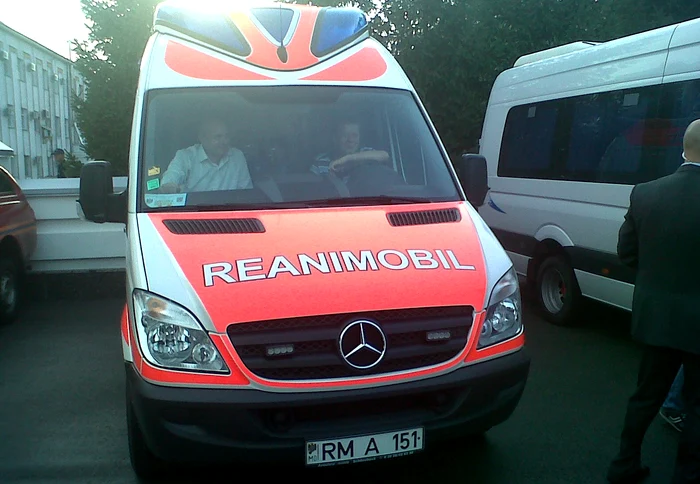Pacientul american a fost adus la spital până la urmă cu Reanimobilul, asa cum se numește Ambulanța în Moldova