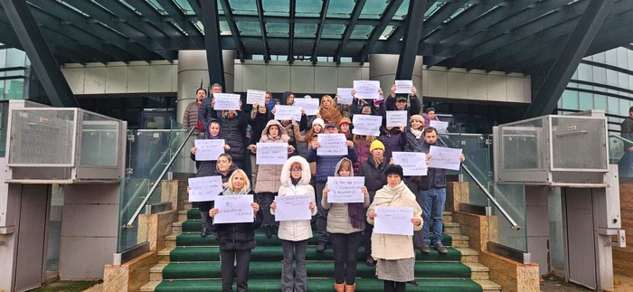 Angajați din domeniul culturii protestând FOTO Sindicatul Culturalia