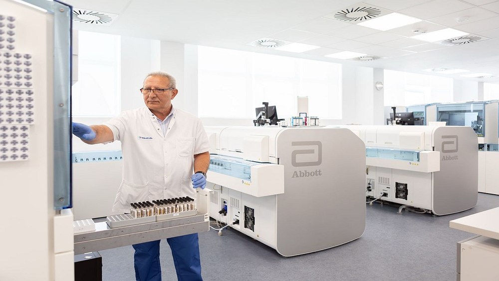 MedLife a inaugurat primul laborator complet automatizat din Brașov 