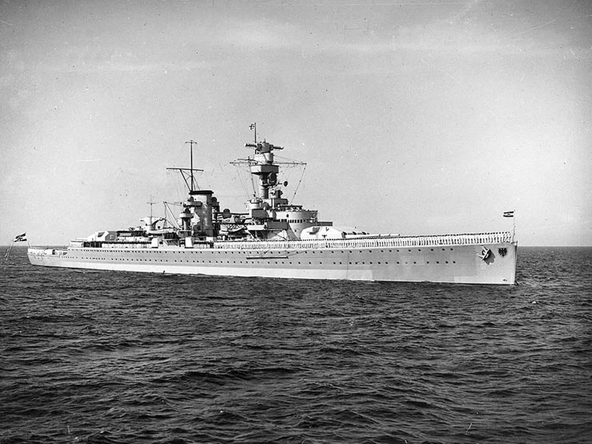 Crucișătorul german Deutschland, în anul 1935 (© Wikimedia Commons)