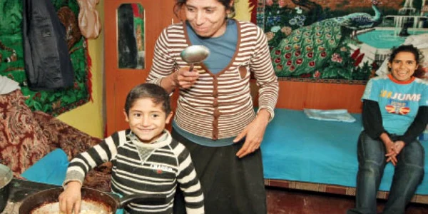 Maria Răducanu aşteaptă ca soţul să vină cu bani de Sărbători