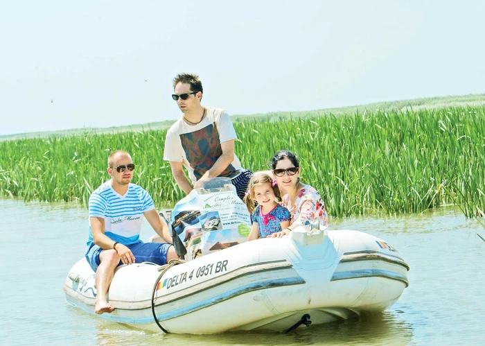 Dan Negru a condus singur şalupa în care se aflau soţia sa, Codruţa, şi fiica, Dara