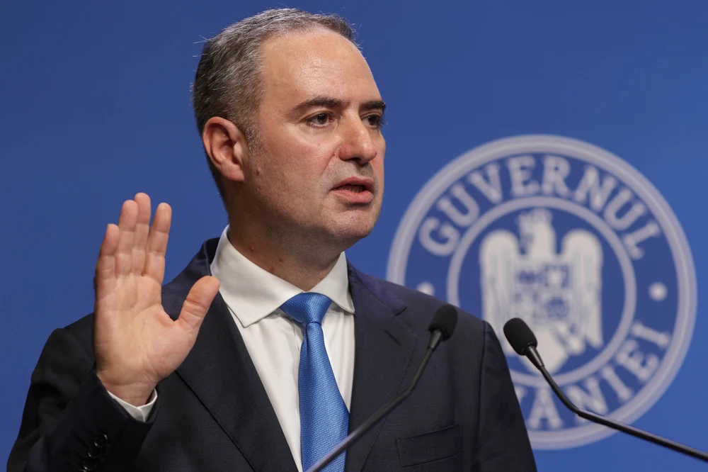 Ministrul Finanțelor, implicat într-un accident. Două persoane la spital, după ce Alexandru Nazare n-ar fi acordat prioritate