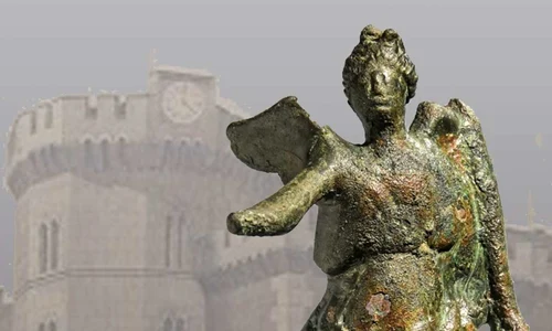  Victoria de Pojejena ️-  statueta de bronz descoperită într-un castru roman din Caraș-Severin