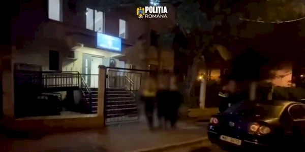 Un bărbat din Sectorul 5 a fost lovit în cap cu un ciocan de șnițele, agresorul a fost arestat. FOTO: captură video Poliția Română