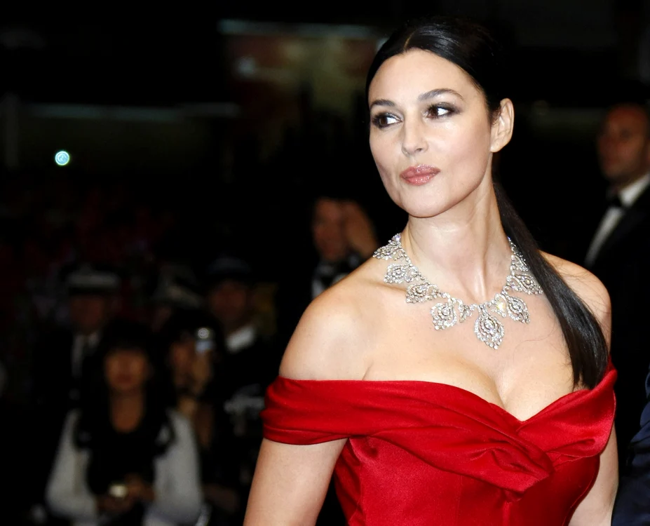 
    Sfaturi sexuale de la vedete: Monica Bellucci spune: “Sfatul meu este următorul: mâncaţi sănătos, beţi moderat, faceţi sex frecvent şi râdeţi mult.foto: 123RF  