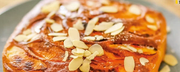 placinta cu piersici jpg