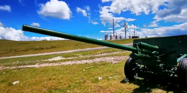 Pasul Vulcan, traversat de vechiul drum al poştalioanelor