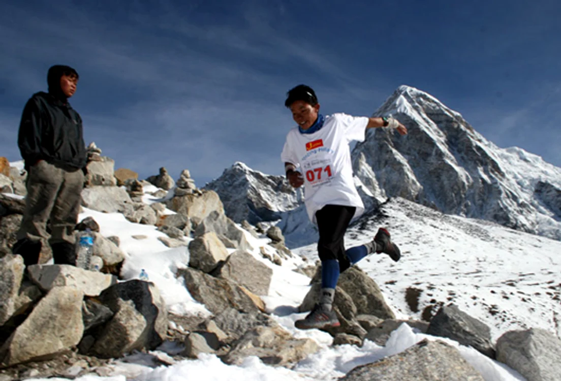 
    Maraton Everest  