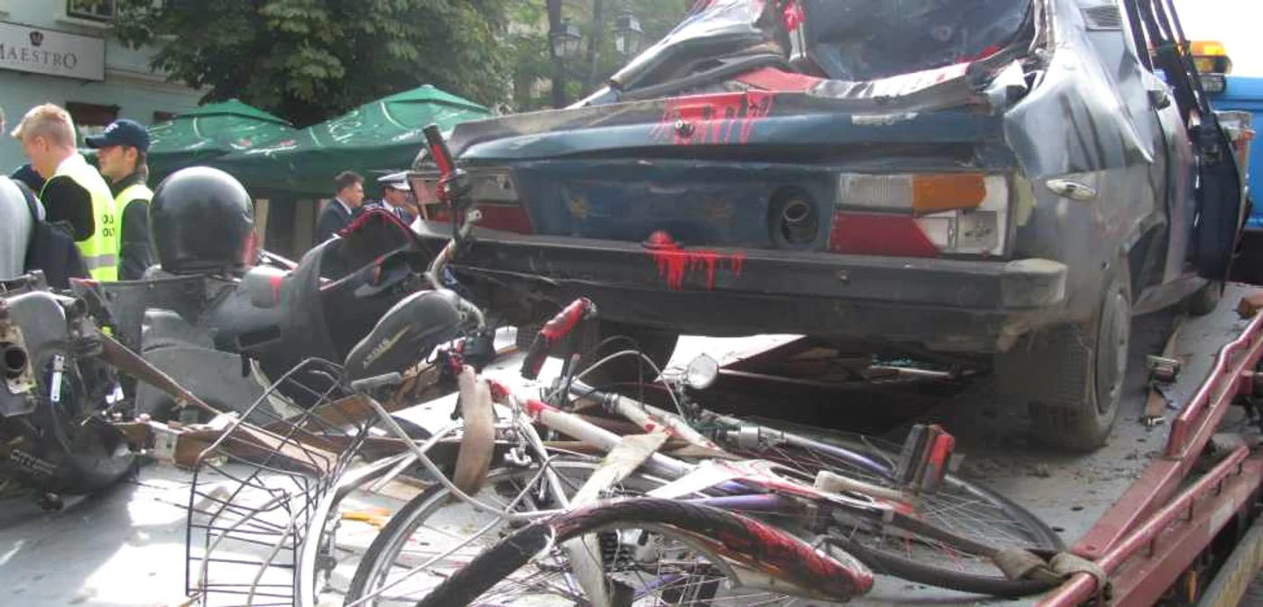 Caravana şoc s-a plimbat prin liceele bistriţene