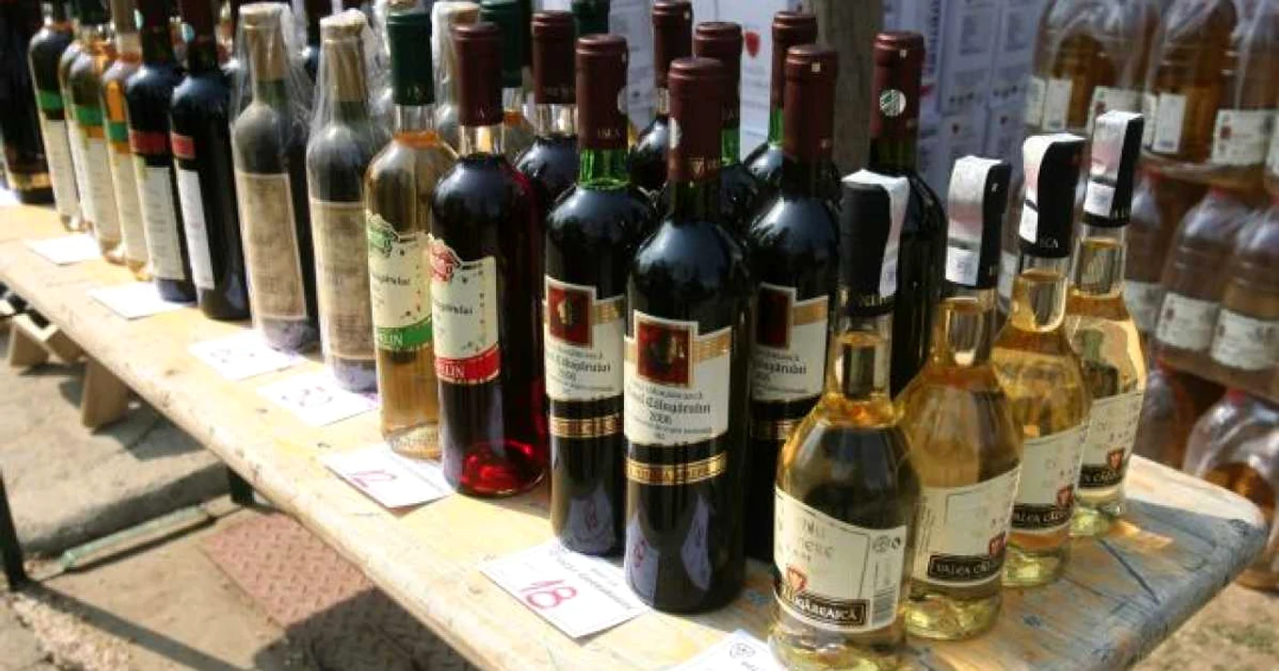 Comercializarea sau consumul de băuturi alcoolice pe o rază de 500 de metri în jurul secţiilor de votare este interzisă