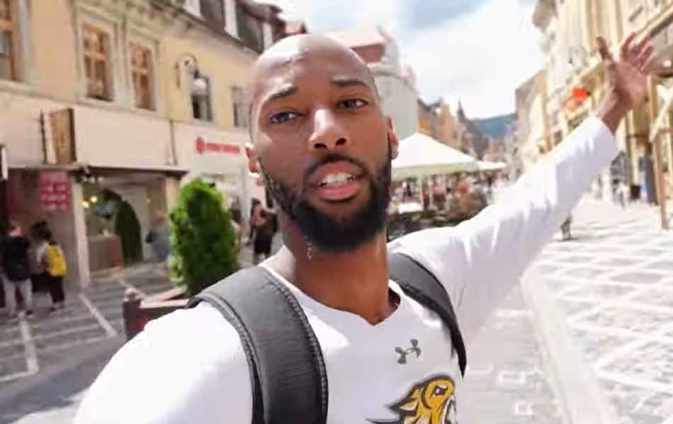 Baschetbalist american mutat la Brașov, uimit de condițiile din România: „Este o nebunie“ VIDEO