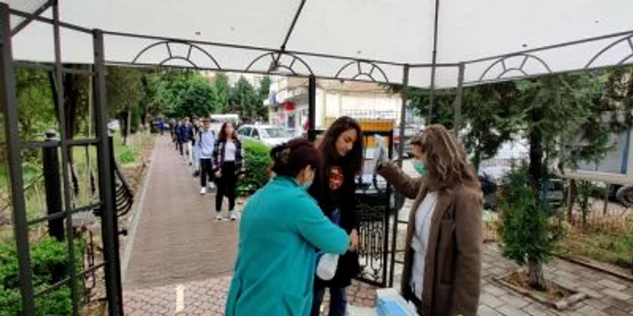 festivitate absolvire petre pandrea
