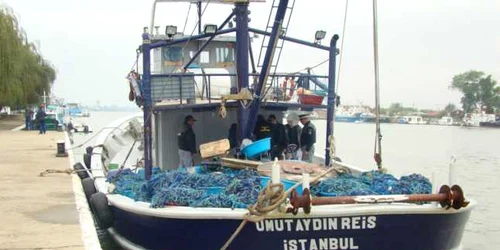 Pescador turcesc prins in Marea Neagra